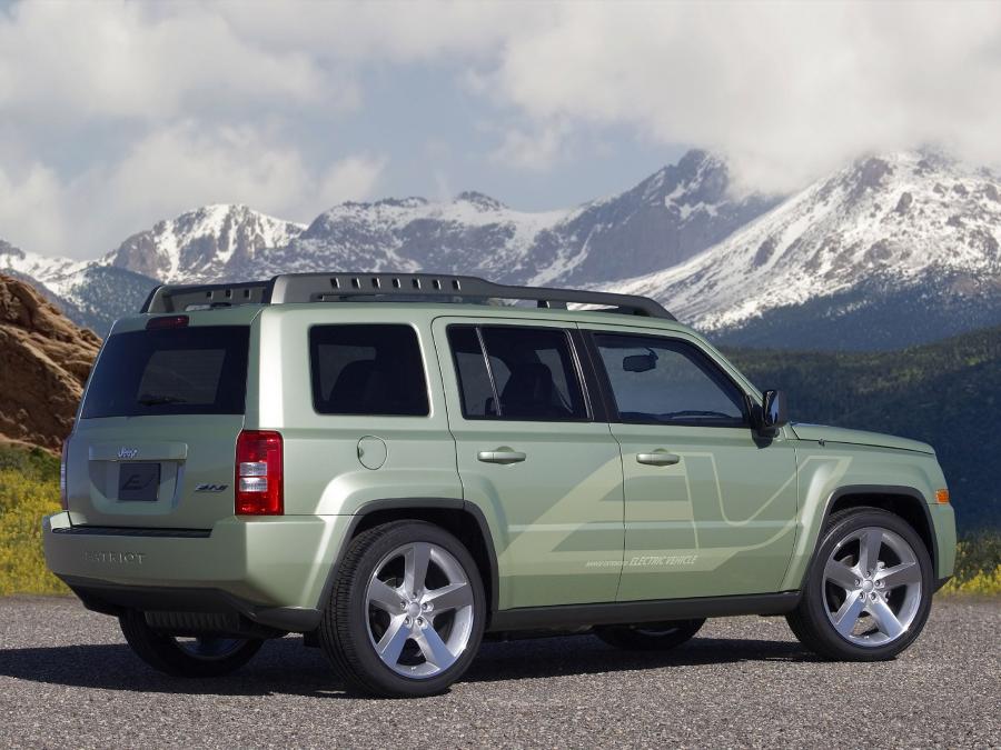  Jeep Patriot EV Concept 2009 года  (фото 4 из 12)